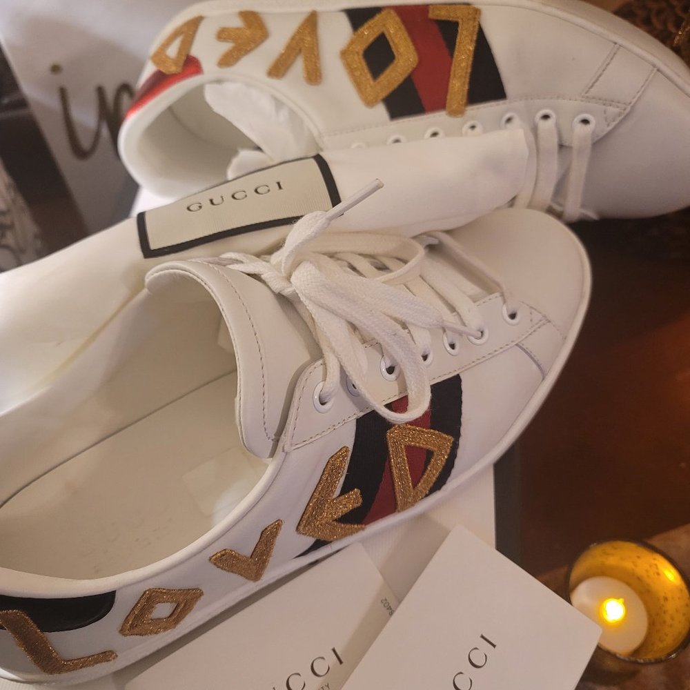 Authentic Gucci mens shoe all inclusive